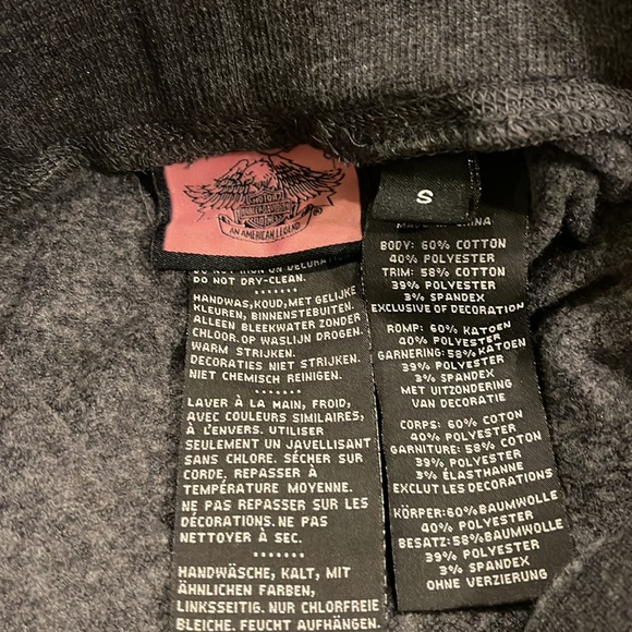 Harley Davidson joggers set with long sleeve shirt - Picture 10 of 10